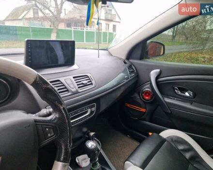 Білий Рено Меган, об'ємом двигуна 1.46 л та пробігом 327 тис. км за 8000 $, фото 7 на Automoto.ua