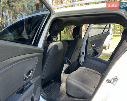 Білий Рено Меган, об'ємом двигуна 1.5 л та пробігом 210 тис. км за 6500 $, фото 27 на Automoto.ua