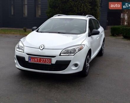 Белый Рено Меган, объемом двигателя 1.6 л и пробегом 57 тыс. км за 7750 $, фото 1 на Automoto.ua