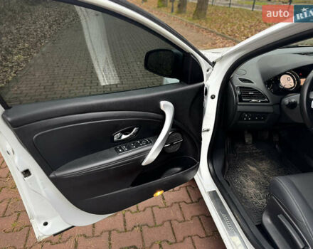 Білий Рено Меган, об'ємом двигуна 1.5 л та пробігом 260 тис. км за 8000 $, фото 15 на Automoto.ua