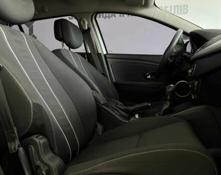 Белый Рено Меган, объемом двигателя 1.5 л и пробегом 256 тыс. км за 7350 $, фото 8 на Automoto.ua