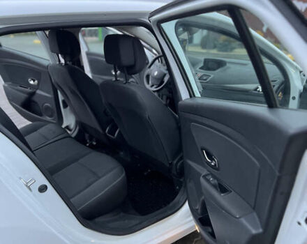 Білий Рено Меган, об'ємом двигуна 1.5 л та пробігом 250 тис. км за 7900 $, фото 15 на Automoto.ua