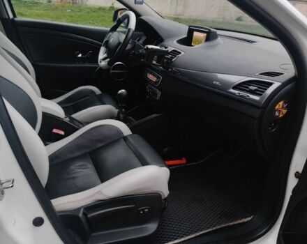 Белый Рено Меган, объемом двигателя 1.5 л и пробегом 264 тыс. км за 8200 $, фото 19 на Automoto.ua