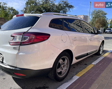 Білий Рено Меган, об'ємом двигуна 1.46 л та пробігом 303 тис. км за 6200 $, фото 5 на Automoto.ua