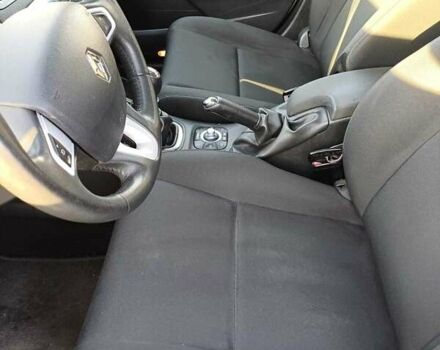 Белый Рено Меган, объемом двигателя 1.5 л и пробегом 271 тыс. км за 8000 $, фото 2 на Automoto.ua