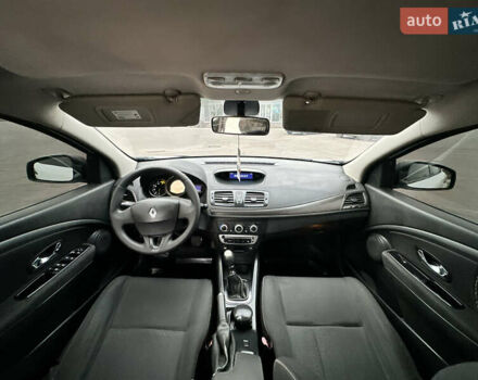 Белый Рено Меган, объемом двигателя 1.5 л и пробегом 231 тыс. км за 6800 $, фото 12 на Automoto.ua