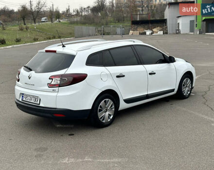Белый Рено Меган, объемом двигателя 1.5 л и пробегом 231 тыс. км за 6800 $, фото 5 на Automoto.ua