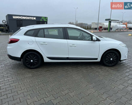 Білий Рено Меган, об'ємом двигуна 1.5 л та пробігом 250 тис. км за 7900 $, фото 4 на Automoto.ua