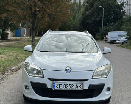 Рено Меган 2012 в Днепре (Днепропетровске) на Automoto.ua Белый Рено Меган, объемом двигателя 1.46 л и пробегом 290 тыс. км за 6350 $, фото 2 на Automoto.ua