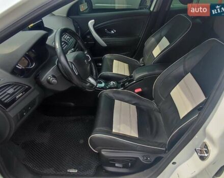 Белый Рено Меган, объемом двигателя 1.46 л и пробегом 266 тыс. км за 8000 $, фото 14 на Automoto.ua