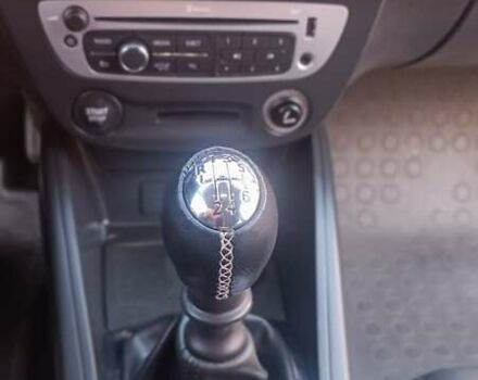 Белый Рено Меган, объемом двигателя 1.5 л и пробегом 265 тыс. км за 6900 $, фото 47 на Automoto.ua