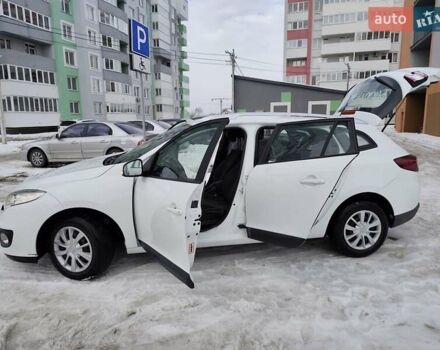 Белый Рено Меган, объемом двигателя 1.5 л и пробегом 250 тыс. км за 6700 $, фото 53 на Automoto.ua