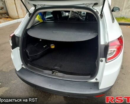 Белый Рено Меган, объемом двигателя 1.5 л и пробегом 301 тыс. км за 7550 $, фото 11 на Automoto.ua