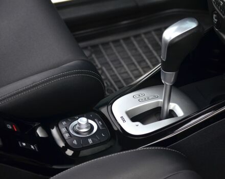 Белый Рено Меган, объемом двигателя 1.5 л и пробегом 162 тыс. км за 8555 $, фото 16 на Automoto.ua