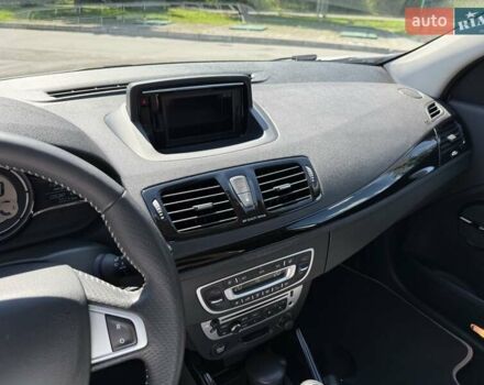 Белый Рено Меган, объемом двигателя 1.5 л и пробегом 225 тыс. км за 7699 $, фото 93 на Automoto.ua