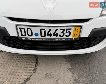 Білий Рено Меган, об'ємом двигуна 1.6 л та пробігом 235 тис. км за 7500 $, фото 38 на Automoto.ua