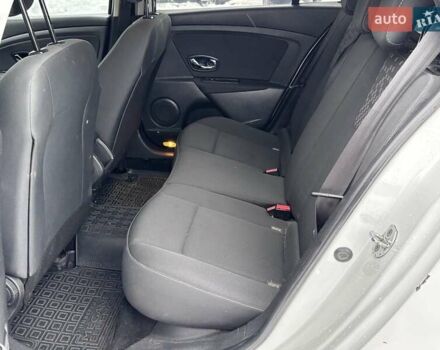 Білий Рено Меган, об'ємом двигуна 1.46 л та пробігом 265 тис. км за 6990 $, фото 51 на Automoto.ua