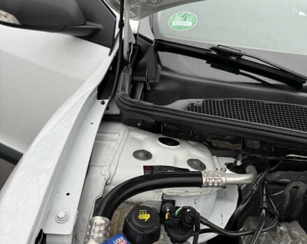 Білий Рено Меган, об'ємом двигуна 1.6 л та пробігом 235 тис. км за 7500 $, фото 46 на Automoto.ua