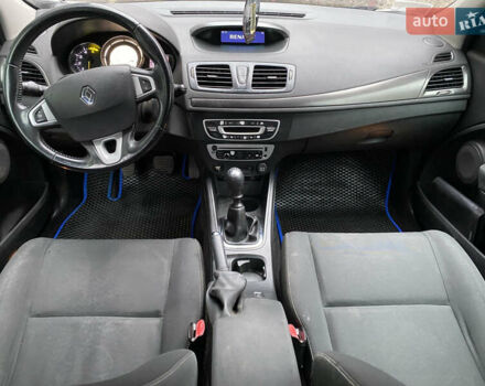 Белый Рено Меган, объемом двигателя 1.46 л и пробегом 300 тыс. км за 5850 $, фото 13 на Automoto.ua
