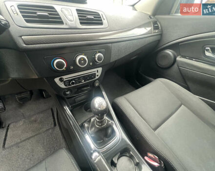 Белый Рено Меган, объемом двигателя 1.46 л и пробегом 255 тыс. км за 6500 $, фото 21 на Automoto.ua