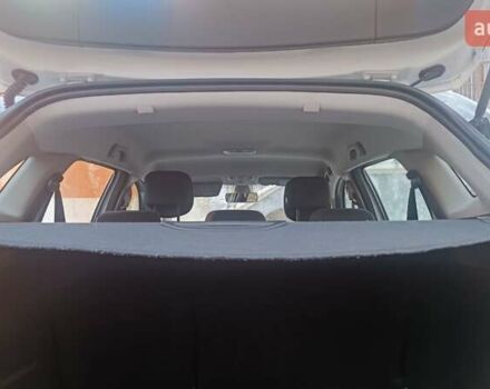 Белый Рено Меган, объемом двигателя 1.5 л и пробегом 265 тыс. км за 6900 $, фото 32 на Automoto.ua