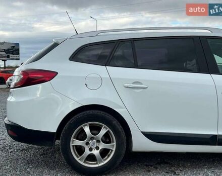 Белый Рено Меган, объемом двигателя 1.5 л и пробегом 240 тыс. км за 8190 $, фото 9 на Automoto.ua