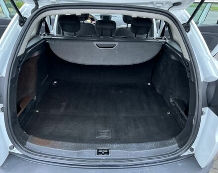 Белый Рено Меган, объемом двигателя 1.5 л и пробегом 250 тыс. км за 7700 $, фото 9 на Automoto.ua