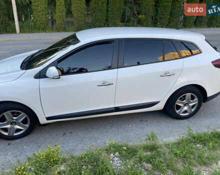 Белый Рено Меган, объемом двигателя 1.46 л и пробегом 280 тыс. км за 5800 $, фото 1 на Automoto.ua