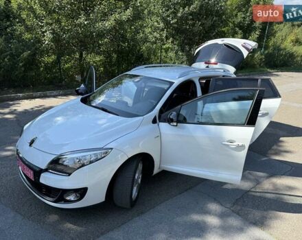 Белый Рено Меган, объемом двигателя 1.5 л и пробегом 225 тыс. км за 7699 $, фото 119 на Automoto.ua