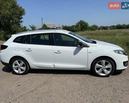 Белый Рено Меган, объемом двигателя 1.4 л и пробегом 191 тыс. км за 8500 $, фото 2 на Automoto.ua