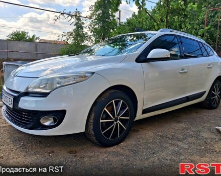 Белый Рено Меган, объемом двигателя 1.5 л и пробегом 250 тыс. км за 5300 $, фото 1 на Automoto.ua