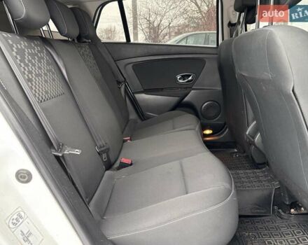 Білий Рено Меган, об'ємом двигуна 1.46 л та пробігом 265 тис. км за 6990 $, фото 55 на Automoto.ua