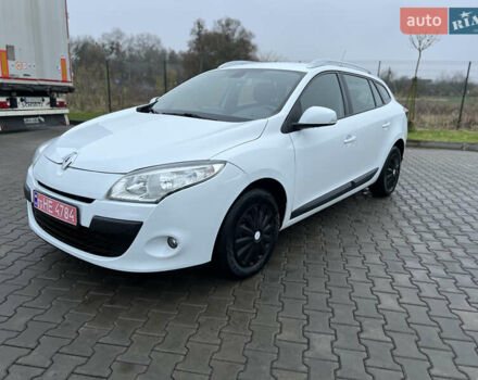 Білий Рено Меган, об'ємом двигуна 1.5 л та пробігом 250 тис. км за 7900 $, фото 1 на Automoto.ua