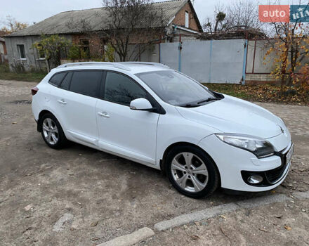 Белый Рено Меган, объемом двигателя 1.46 л и пробегом 300 тыс. км за 5850 $, фото 8 на Automoto.ua