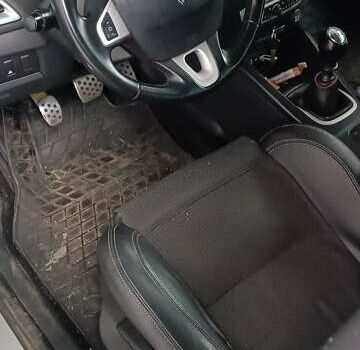 Белый Рено Меган, объемом двигателя 1.5 л и пробегом 210 тыс. км за 7500 $, фото 5 на Automoto.ua