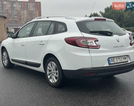 Рено Меган 2012 у Дніпро (Дніпропетровську) на Automoto.ua Білий Рено Меган, об'ємом двигуна 1.46 л та пробігом 240 тис. км за 6200 $, фото 8 на Automoto.ua