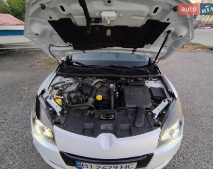 Білий Рено Меган, об'ємом двигуна 1.5 л та пробігом 250 тис. км за 9300 $, фото 32 на Automoto.ua