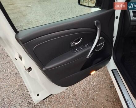 Білий Рено Меган, об'ємом двигуна 1.5 л та пробігом 250 тис. км за 9300 $, фото 14 на Automoto.ua