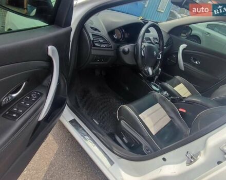 Белый Рено Меган, объемом двигателя 1.46 л и пробегом 266 тыс. км за 8000 $, фото 10 на Automoto.ua