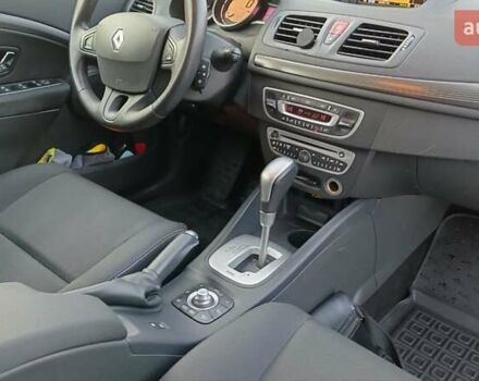 Белый Рено Меган, объемом двигателя 1.5 л и пробегом 216 тыс. км за 7800 $, фото 1 на Automoto.ua