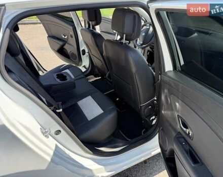 Белый Рено Меган, объемом двигателя 1.5 л и пробегом 225 тыс. км за 7699 $, фото 84 на Automoto.ua