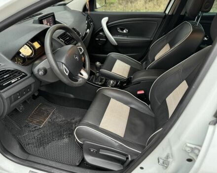 Білий Рено Меган, об'ємом двигуна 1.5 л та пробігом 260 тис. км за 7000 $, фото 6 на Automoto.ua