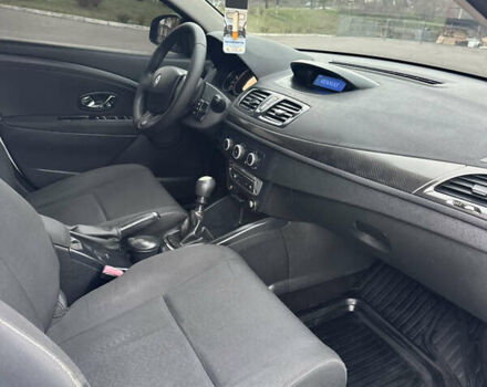 Белый Рено Меган, объемом двигателя 1.5 л и пробегом 231 тыс. км за 6800 $, фото 17 на Automoto.ua