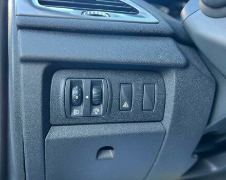 Белый Рено Меган, объемом двигателя 1.5 л и пробегом 225 тыс. км за 8600 $, фото 8 на Automoto.ua