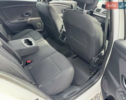 Белый Рено Меган, объемом двигателя 1.5 л и пробегом 190 тыс. км за 8900 $, фото 23 на Automoto.ua