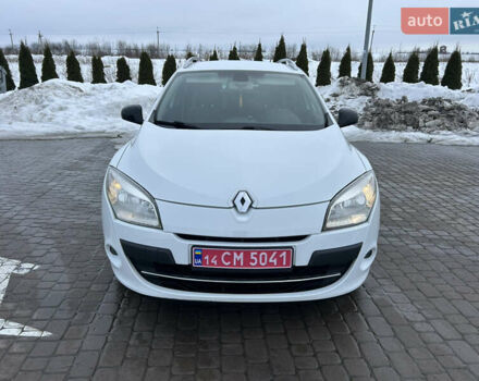 Білий Рено Меган, об'ємом двигуна 1.5 л та пробігом 248 тис. км за 7600 $, фото 1 на Automoto.ua