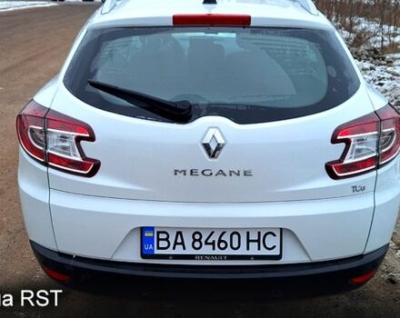 Белый Рено Меган, объемом двигателя 1.4 л и пробегом 18500 тыс. км за 7999 $, фото 3 на Automoto.ua