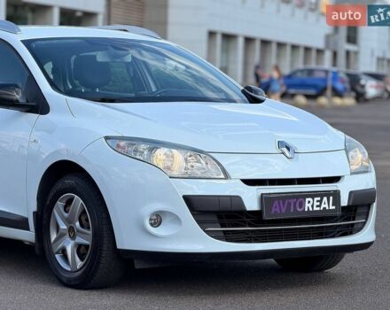 Білий Рено Меган, об'ємом двигуна 1.4 л та пробігом 250 тис. км за 6300 $, фото 11 на Automoto.ua