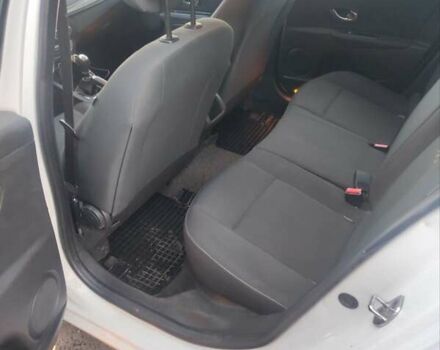 Білий Рено Меган, об'ємом двигуна 1.46 л та пробігом 289 тис. км за 7500 $, фото 4 на Automoto.ua