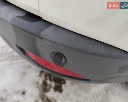 Белый Рено Меган, объемом двигателя 1.5 л и пробегом 250 тыс. км за 6700 $, фото 15 на Automoto.ua